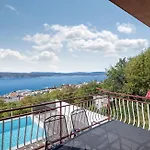 With Pool Riviera Willa Crikvenica